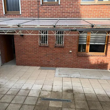 Wg-zimmer-monteurzimmer Apartman *