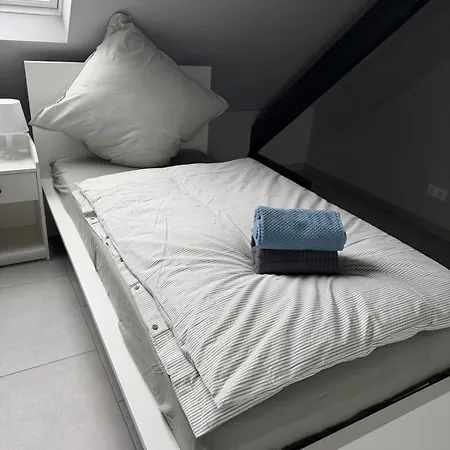Wg-zimmer-monteurzimmer-ferienwohnung Bis 10 Personen * Aldenhoven (Duren)