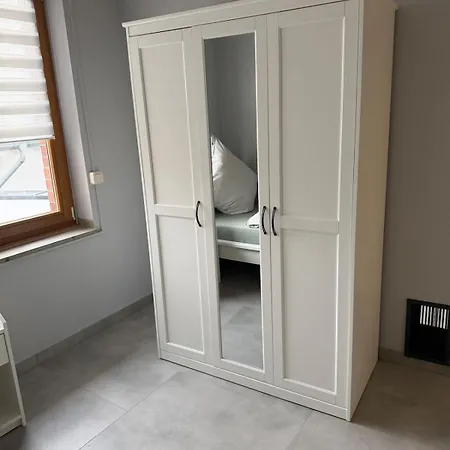 Wg-zimmer-monteurzimmer-ferienwohnung Bis 10 Personen Lejlighed