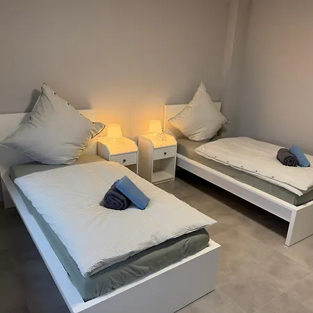 Wg-zimmer-monteurzimmer-ferienwohnung Bis 10 Personen