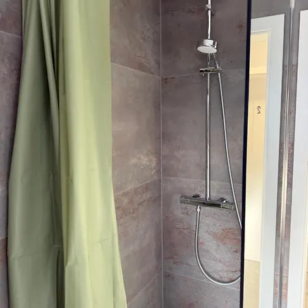 Wg-zimmer-monteurzimmer-ferienwohnung Bis 10 Personen * Aldenhoven (Duren)