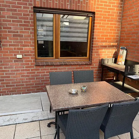 Wg-zimmer-monteurzimmer-ferienwohnung Bis 10 Personen *