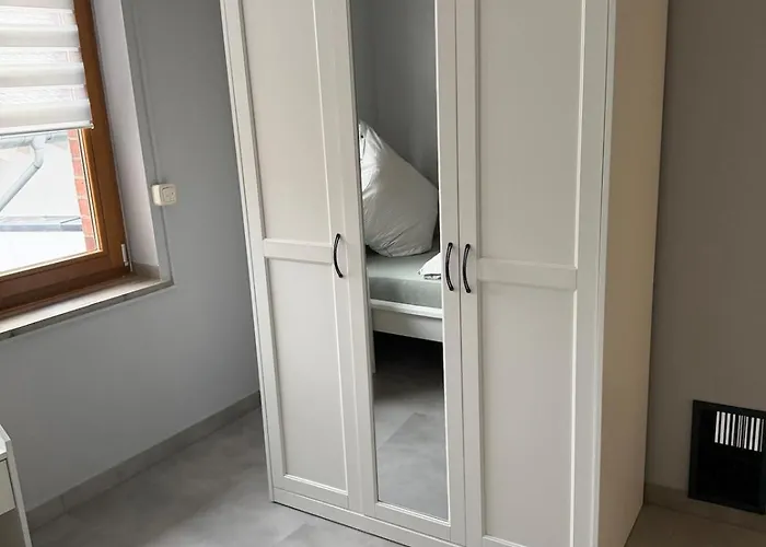 Wg-zimmer-monteurzimmer-ferienwohnung Bis 10 Personen Lejlighed