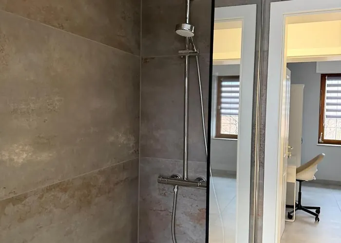 Wg-zimmer-monteurzimmer Apartman *