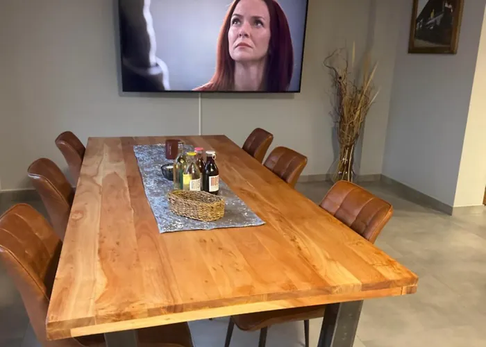 Wg-zimmer-monteurzimmer-ferienwohnung Bis 10 Personen Lejlighed