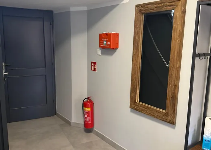 Wg-zimmer-monteurzimmer-ferienwohnung Bis 10 Personen Lejlighed *